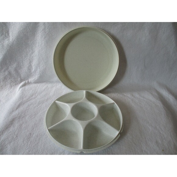 Vtg Tupperware Serving Center Divided Party Tray Vegetable Fruit 1665-1, 1666-1 - Picture 1 of 9
